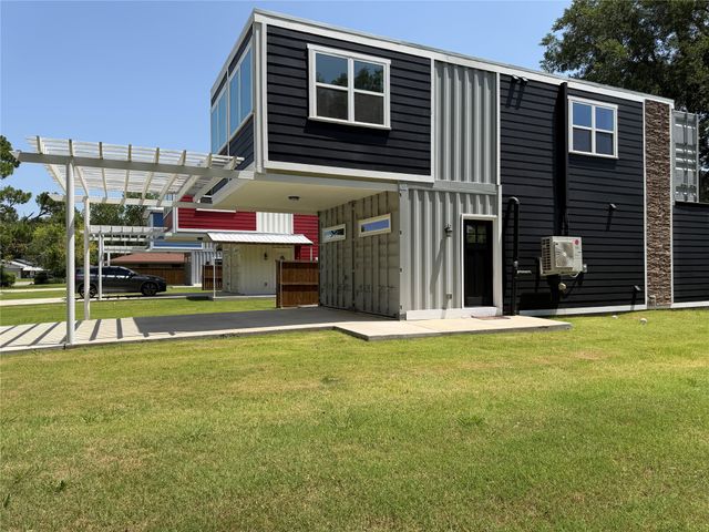 1232 Kennie Drive, Commerce, TX 75428