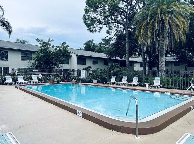3032 EASTLAND BOULEVARD B202, Clearwater, FL 33761
