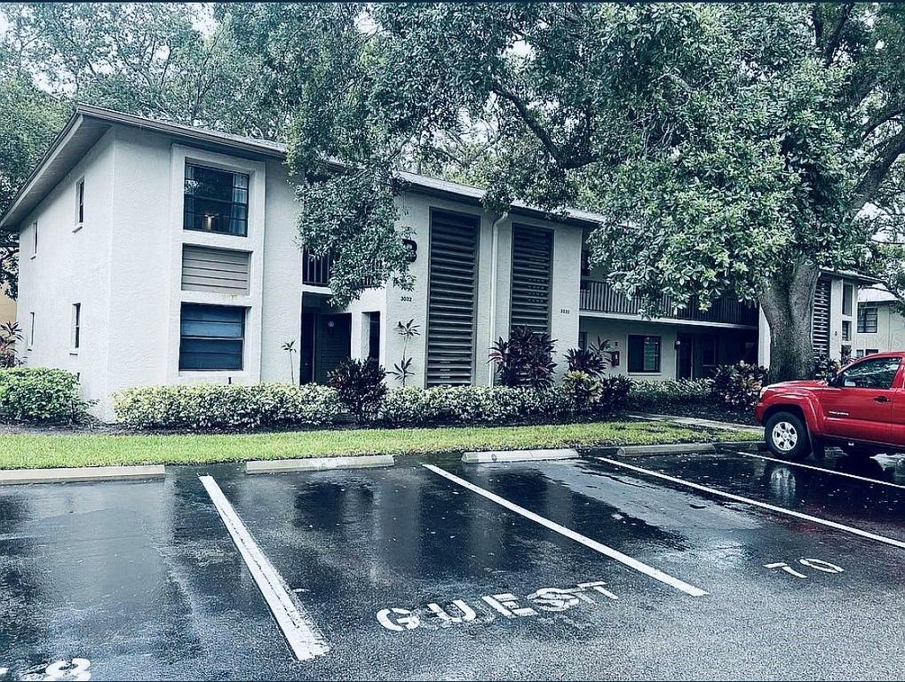 3032 EASTLAND BOULEVARD B202, Clearwater, FL 33761