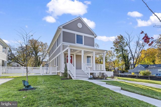 715 60TH PL, Capitol Heights, MD 20743