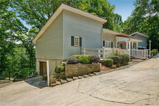 2680 Pass Circle, Gainesville, GA 30506