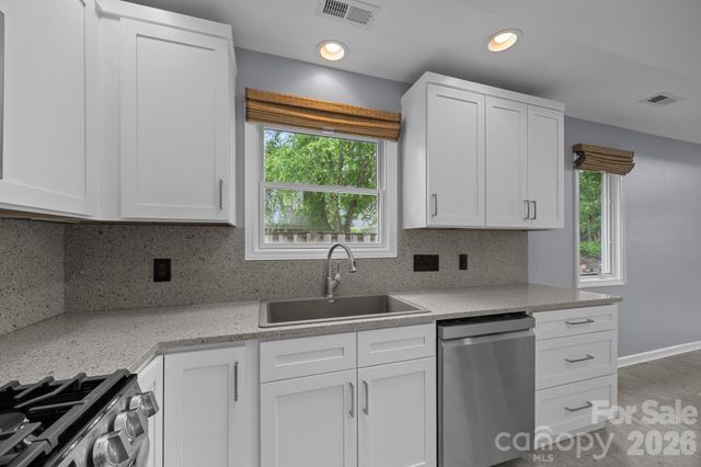 41 Beekeeper Trail, Swannanoa, NC 28778