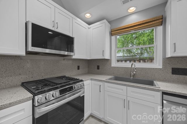 41 Beekeeper Trail, Swannanoa, NC 28778