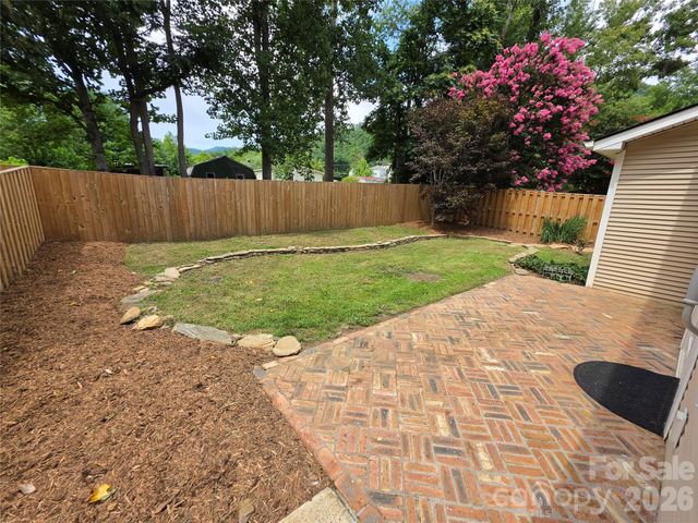 41 Beekeeper Trail, Swannanoa, NC 28778
