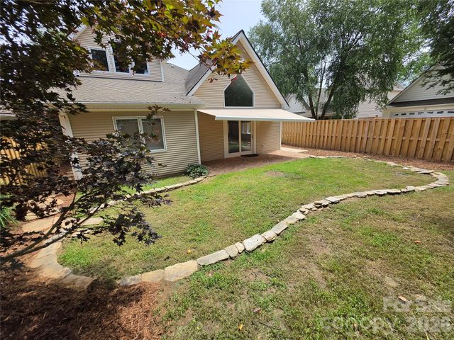 41 Beekeeper Trail, Swannanoa, NC 28778