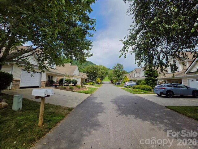 41 Beekeeper Trail, Swannanoa, NC 28778