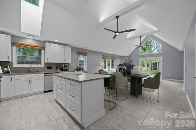41 Beekeeper Trail, Swannanoa, NC 28778