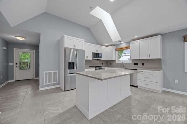 41 Beekeeper Trail, Swannanoa, NC 28778
