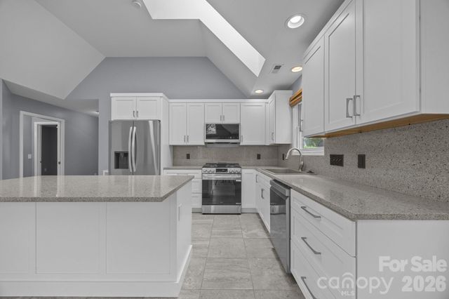 41 Beekeeper Trail, Swannanoa, NC 28778