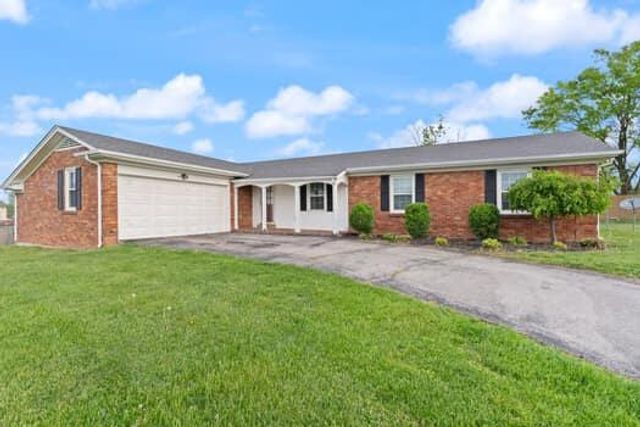 101 Holly Hill Circle, Nicholasville, KY 40356