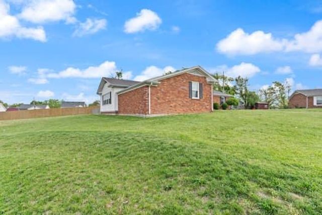 101 Holly Hill Circle, Nicholasville, KY 40356