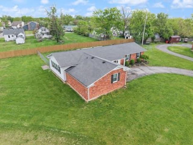 101 Holly Hill Circle, Nicholasville, KY 40356