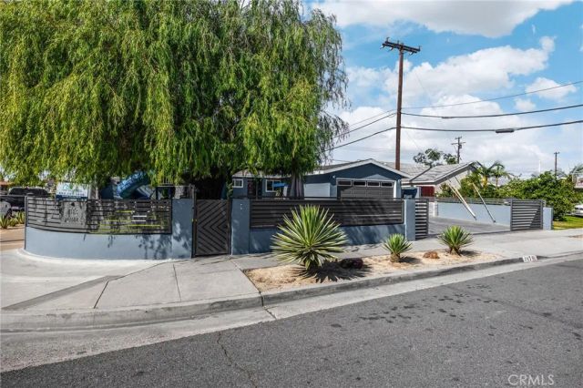 703 N Roanne, Anaheim, CA 92801