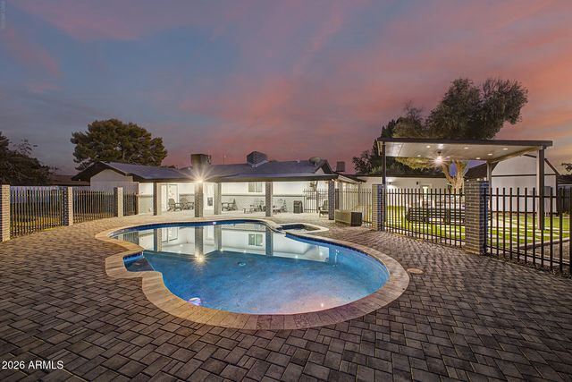 1040 W ENCINAS Street, Gilbert, AZ 85233