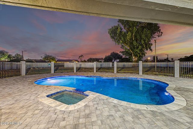 1040 W ENCINAS Street, Gilbert, AZ 85233