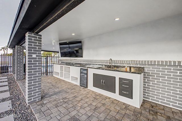 1040 W ENCINAS Street, Gilbert, AZ 85233