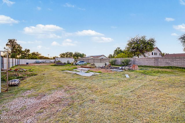 1040 W ENCINAS Street, Gilbert, AZ 85233