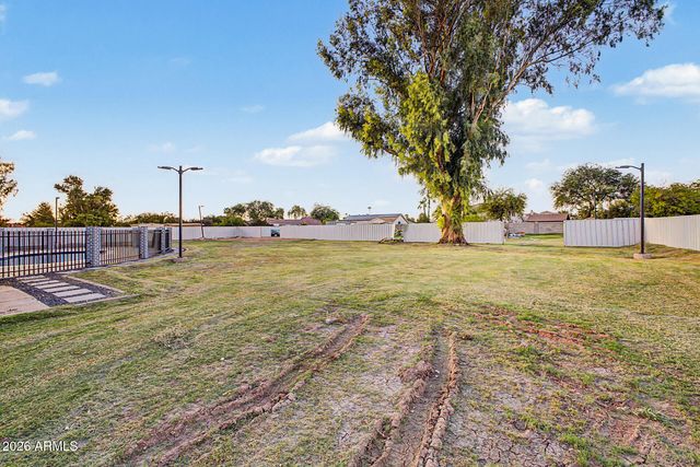 1040 W ENCINAS Street, Gilbert, AZ 85233