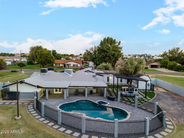 1040 W ENCINAS Street, Gilbert, AZ 85233