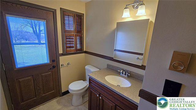 5110 Donna Drive, North Whitehall Twp, PA 18037