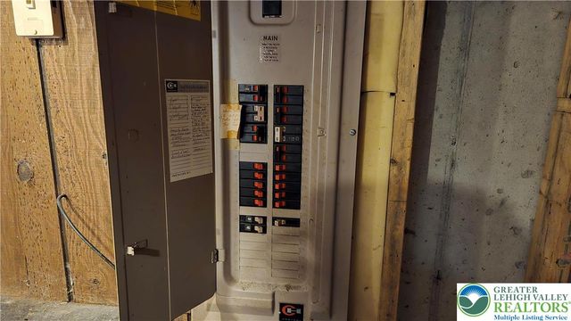 5110 Donna Drive, North Whitehall Twp, PA 18037