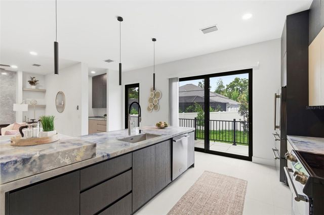1090 MAIN STREET, Safety Harbor, FL 34695