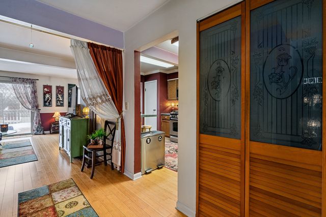 130 Jermone Lane, Bolingbrook, IL 60440