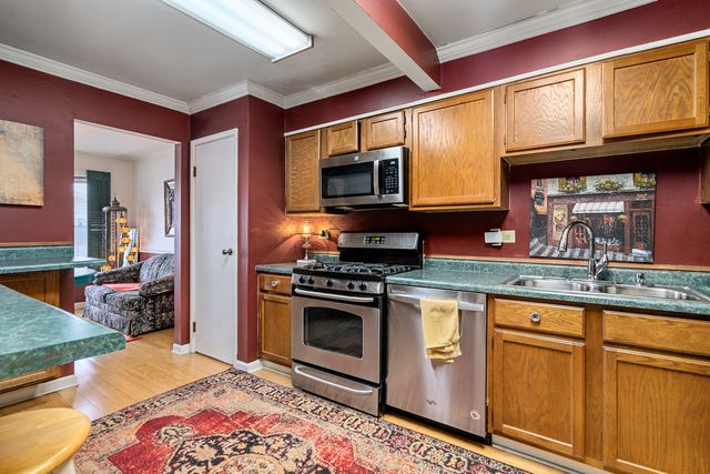 130 Jermone Lane, Bolingbrook, IL 60440