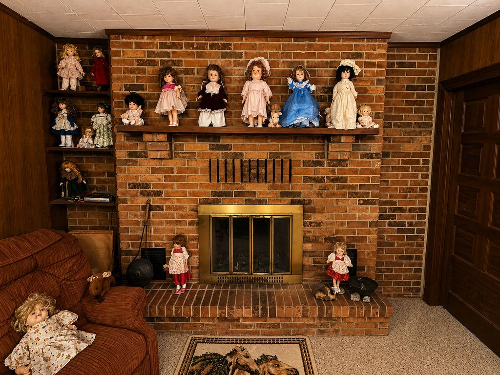 Image 4 of property listing at 27712 W 17th Street Road, Centralia, IL 62801
