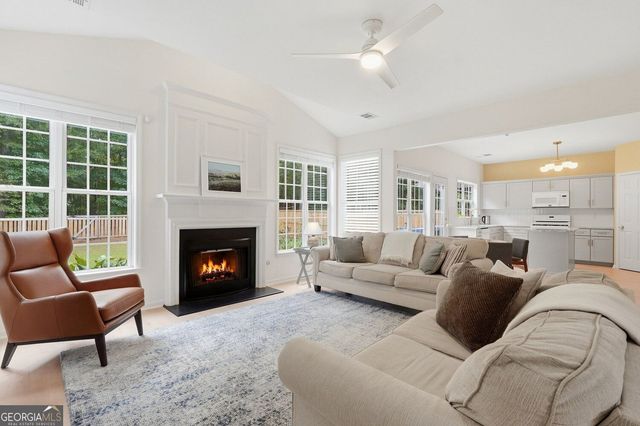 124 Santa Anita Trail, Woodstock, GA 30189