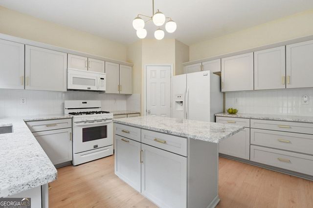 124 Santa Anita Trail, Woodstock, GA 30189