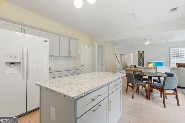 124 Santa Anita Trail, Woodstock, GA 30189