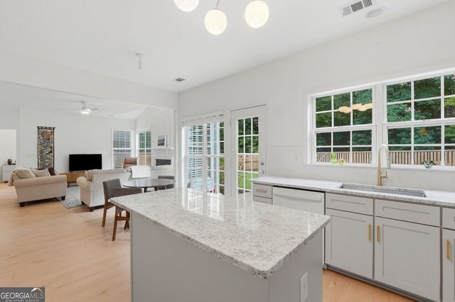 124 Santa Anita Trail, Woodstock, GA 30189