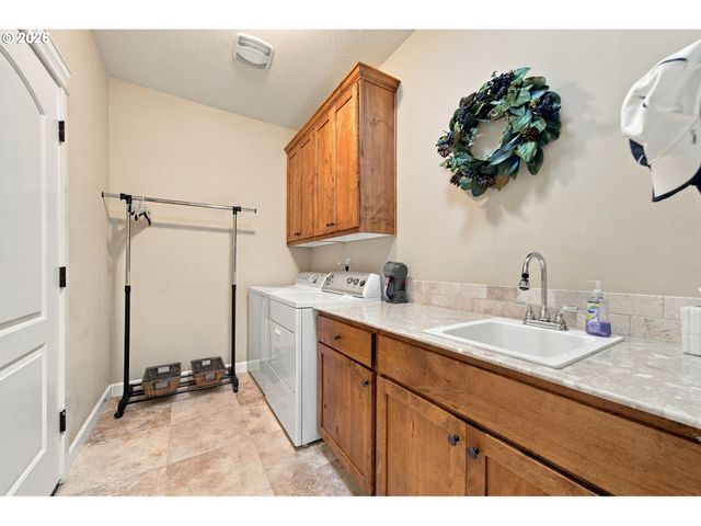 4111 Se 177TH Ln, Vancouver, WA 98683
