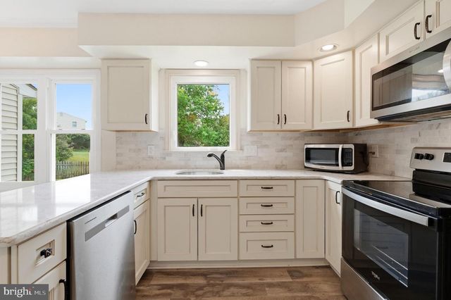 104 NOBLE DR, Perkasie, PA 18944