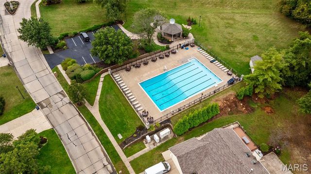 195 Muirfield Forest Court, St Charles, MO 63304
