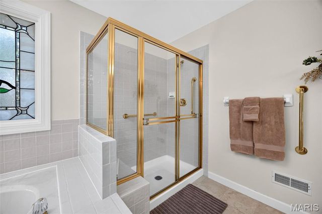 195 Muirfield Forest Court, St Charles, MO 63304