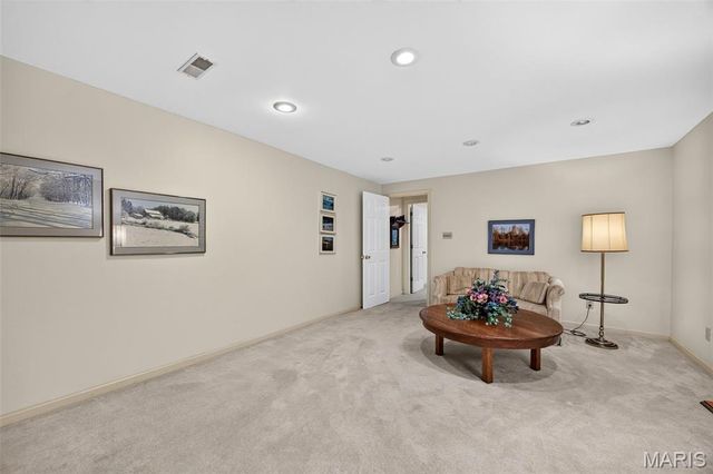 195 Muirfield Forest Court, St Charles, MO 63304