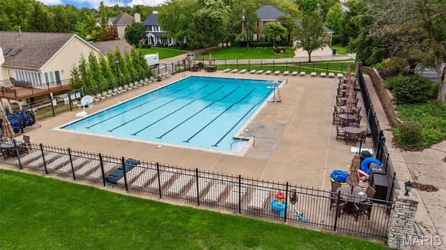 195 Muirfield Forest Court, St Charles, MO 63304