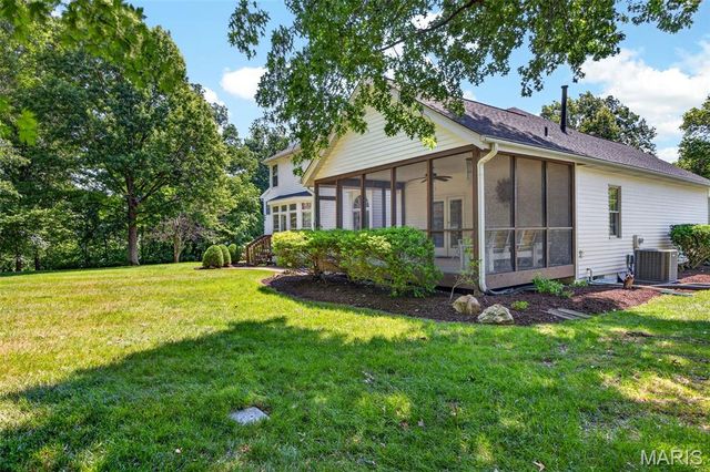 195 Muirfield Forest Court, St Charles, MO 63304