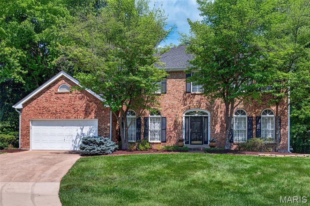 195 Muirfield Forest Court, St Charles, MO 63304