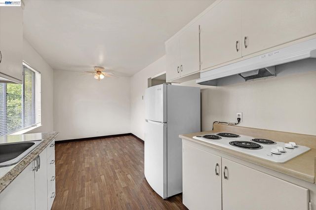 145 Chumalia St, San Leandro, CA 94577