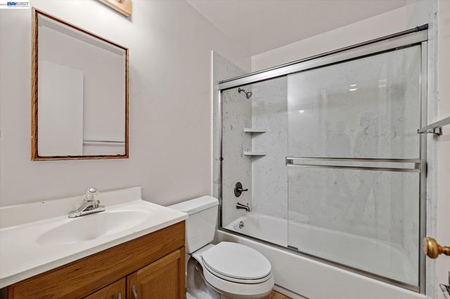 145 Chumalia St, San Leandro, CA 94577