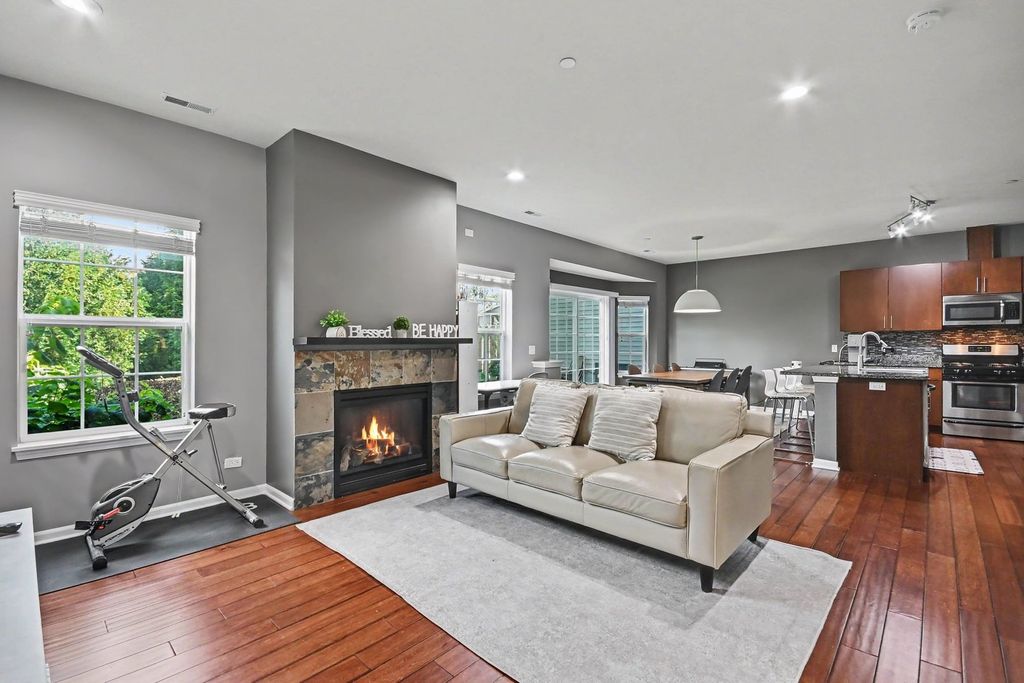 1011 Green Meadow Avenue, Vernon Hills, IL 60061 — photo 4
