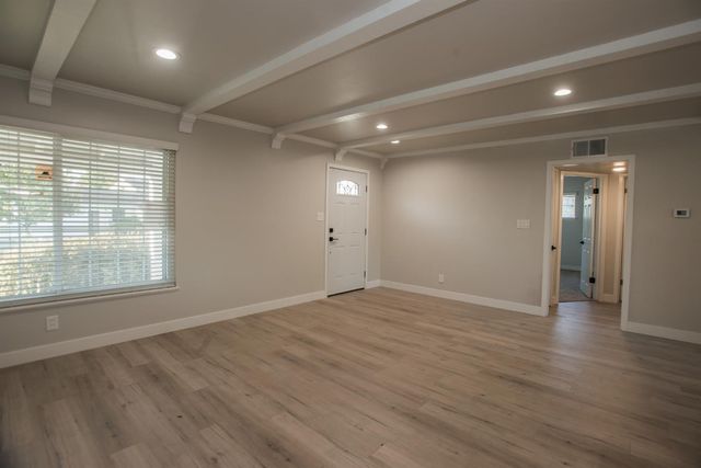 2912 Leta Ln, Sacramento, CA 95821