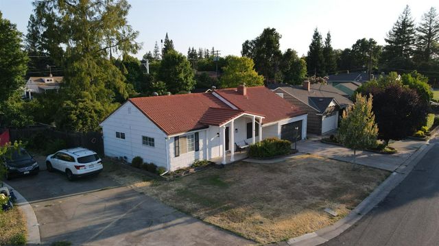 2912 Leta Ln, Sacramento, CA 95821
