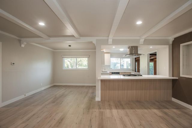 2912 Leta Ln, Sacramento, CA 95821