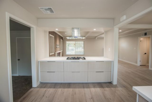 2912 Leta Ln, Sacramento, CA 95821