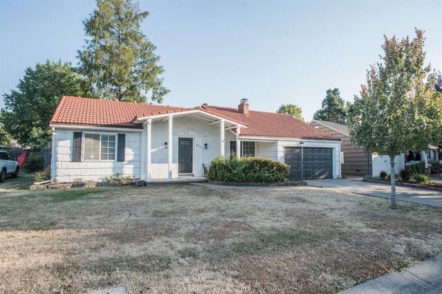 2912 Leta Ln, Sacramento, CA 95821
