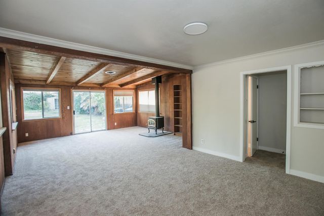 2912 Leta Ln, Sacramento, CA 95821